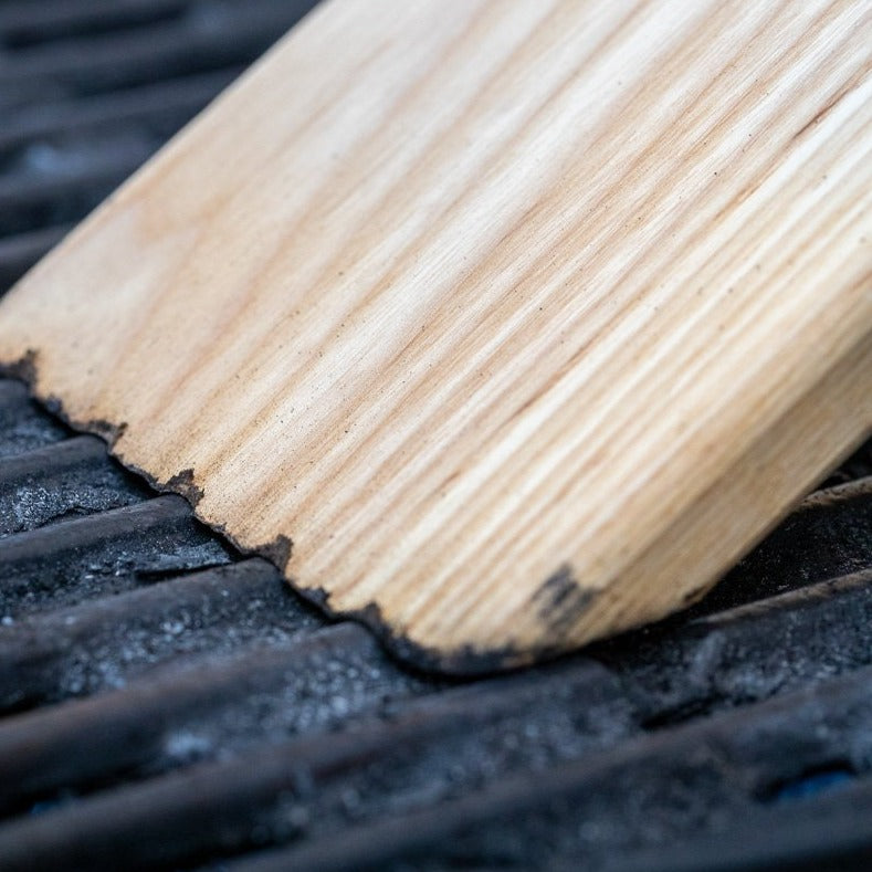 
                  
                    Grattoir pour BBQ en frêne
                  
                