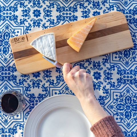 Planche a service pour le fromage
