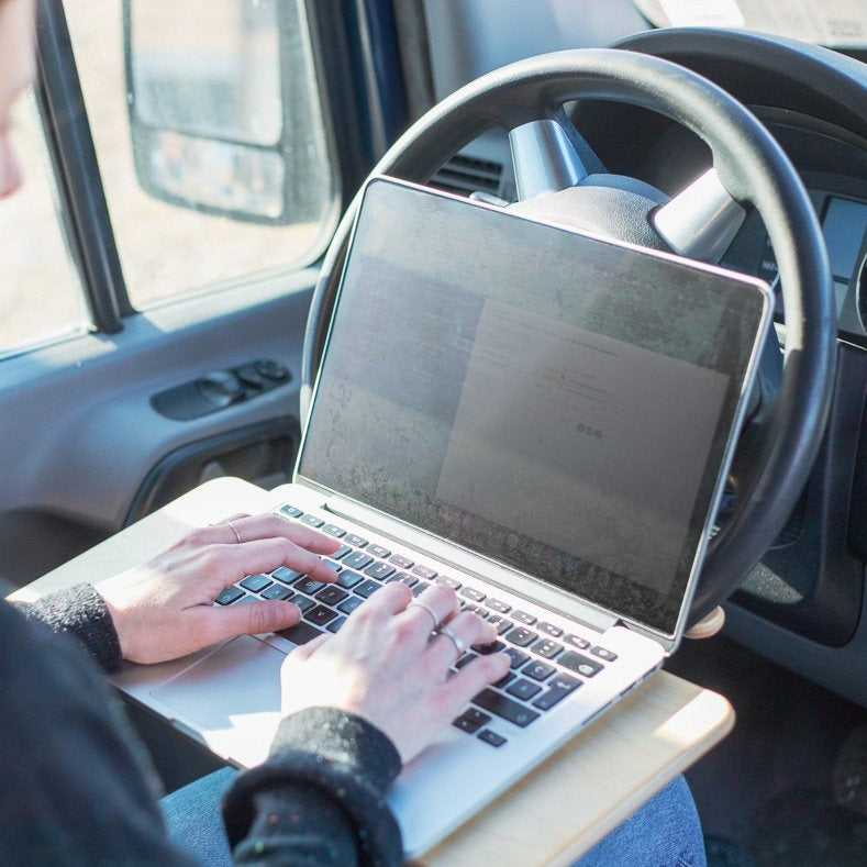 
                  
                    Tablette à volant pour les voitures
                  
                