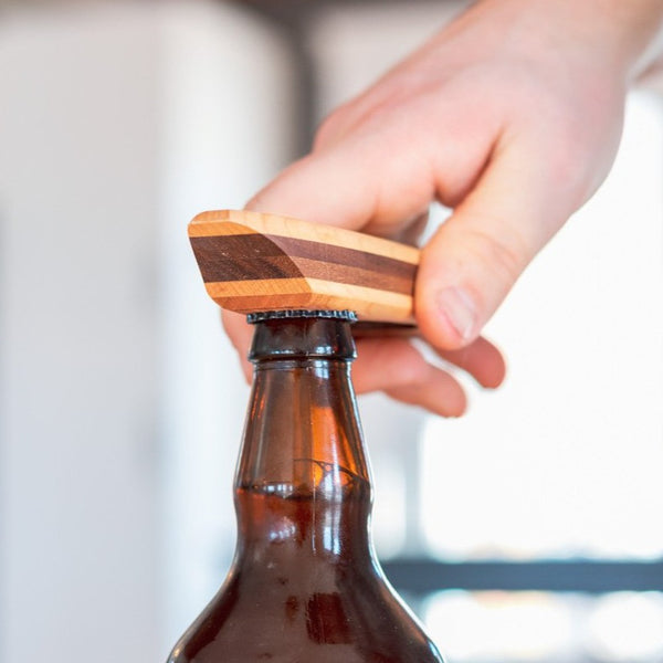 Versatile wooden bottle opener “The Ultimate D-Cap” – Rabot D. Bois